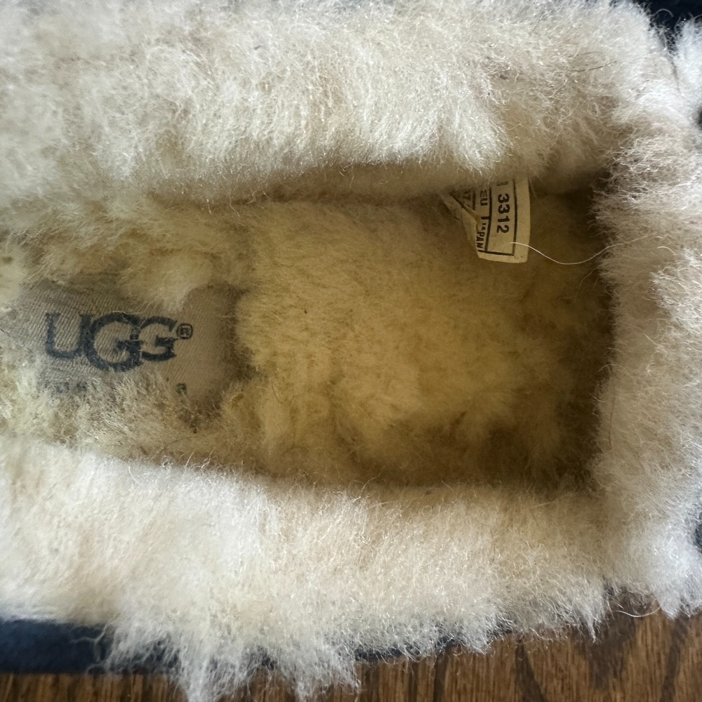 UGG Australia Slippers Navy Blue Suede Shearling Moccasin 3312 Womens Size 6 - Picture 9 of 11